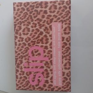 SLIP PURE SILK PILLOWCASE BRAND NEW!